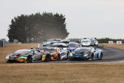 Barwell beats the odds to stay in the hunt at Snetterton